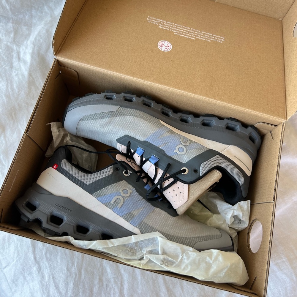 NEW Cloudvista shoes - size 8.5